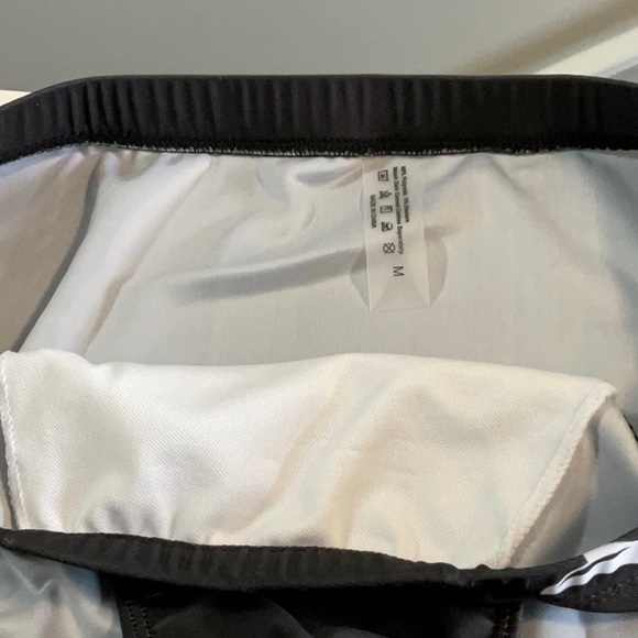 Great looking men’s swim brief - Picture 8 of 9